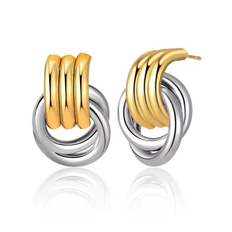 Women’s Chunky Interlocking Hoop Earrings