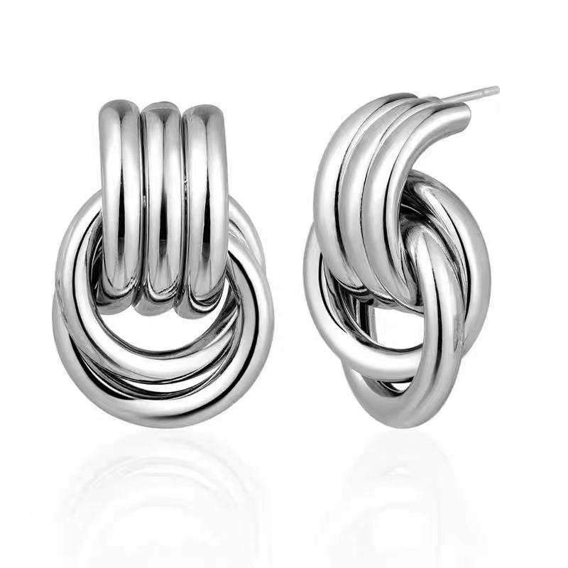 Women’s Chunky Interlocking Hoop Earrings